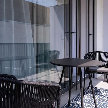 Parkside Harmony Apartment - Brno Buitenkant foto