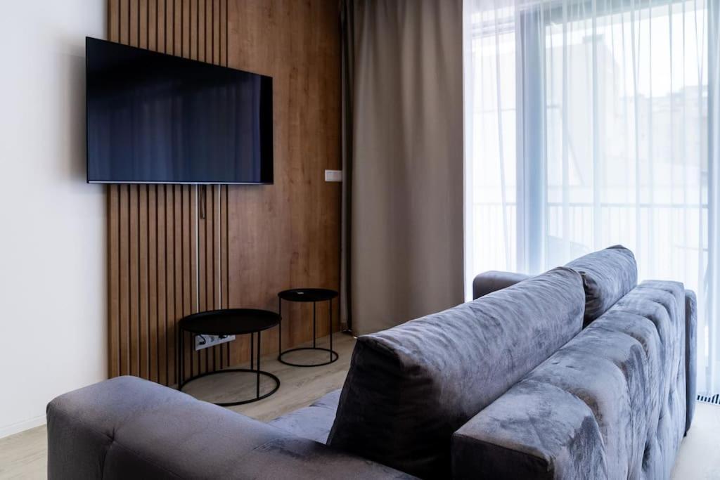 Parkside Harmony Apartment - Brno Buitenkant foto