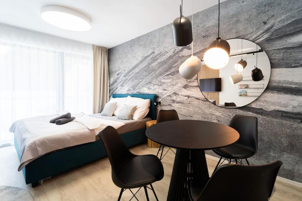 Parkside Harmony Apartment - Brno Buitenkant foto